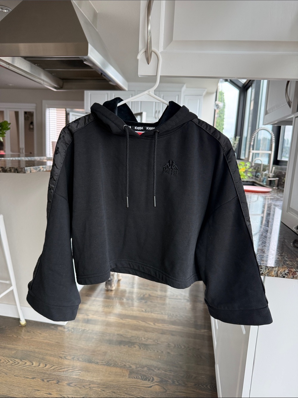 Kappa Black Cropped Hoodie Sweatshirt with Silk Trim size medium like new
